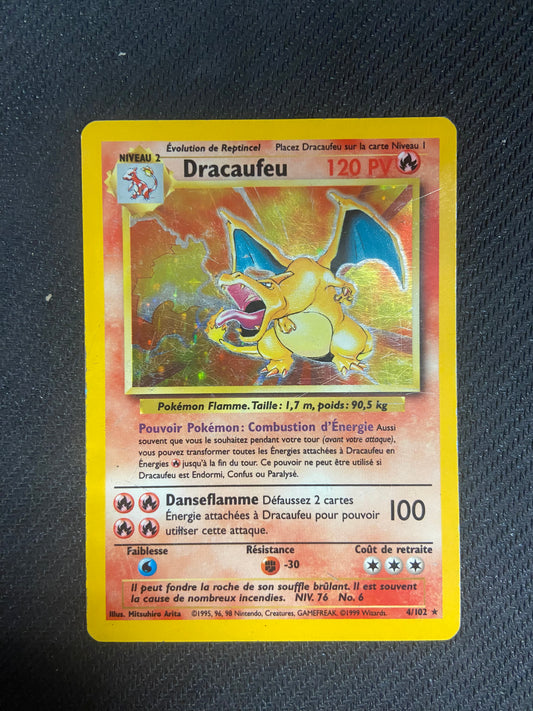 Carte Pokémon Dracaufeu 4/102 Set de Base