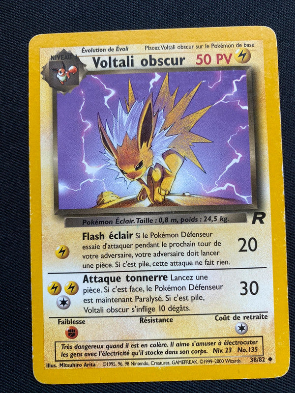 Carte Pokémon Voltali obscur 38/82 team rocket